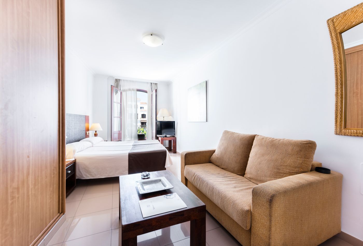 Toboso-Apartments-Room-18