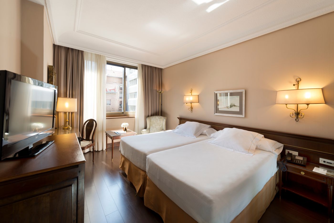 Miguel-Angel-by-BlueBay-Room-6