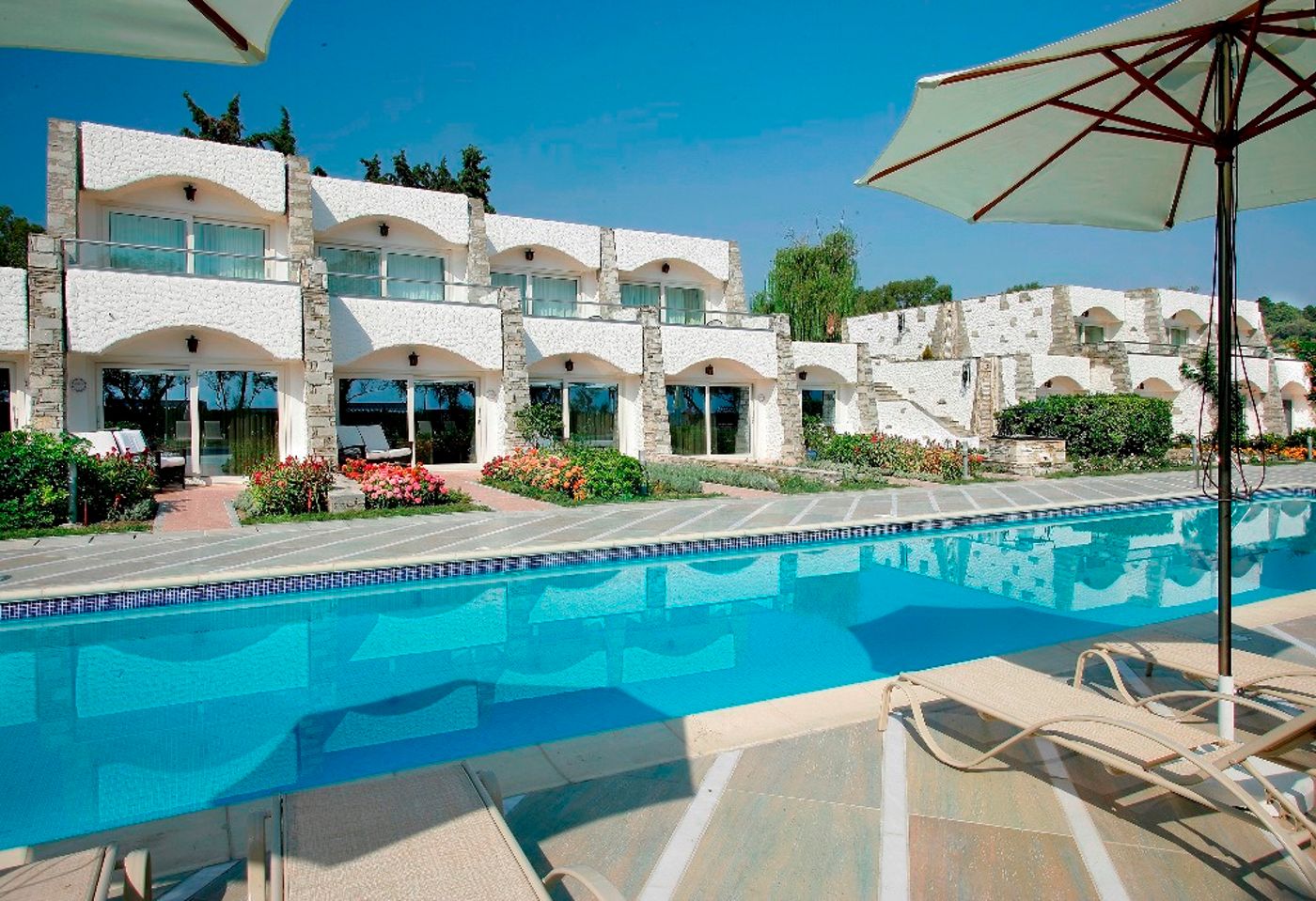 Theophano-Imperial-Palace-Pool-2