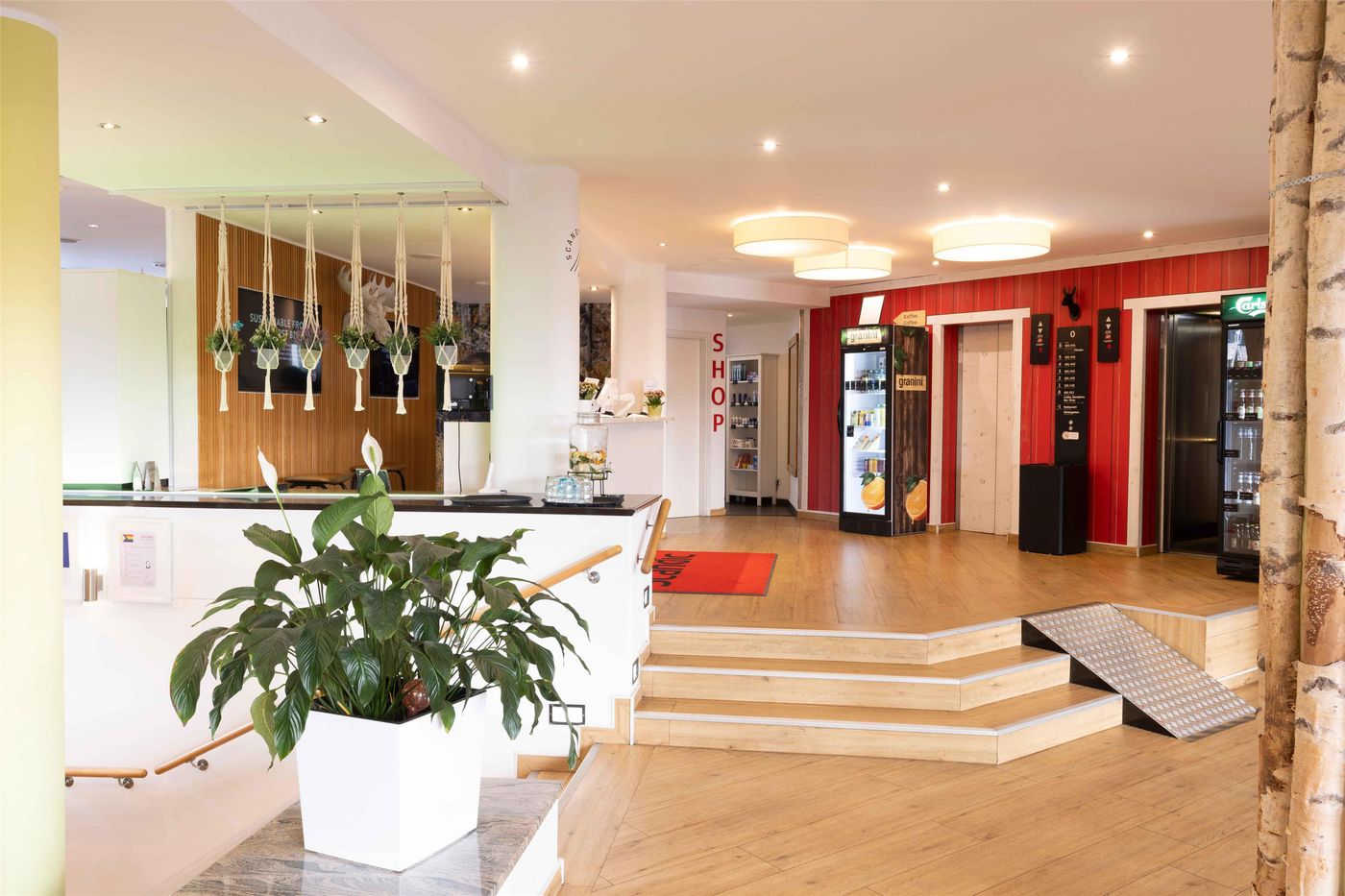 Scandic-Berlin-Kurfurstendamm-Lobby-5