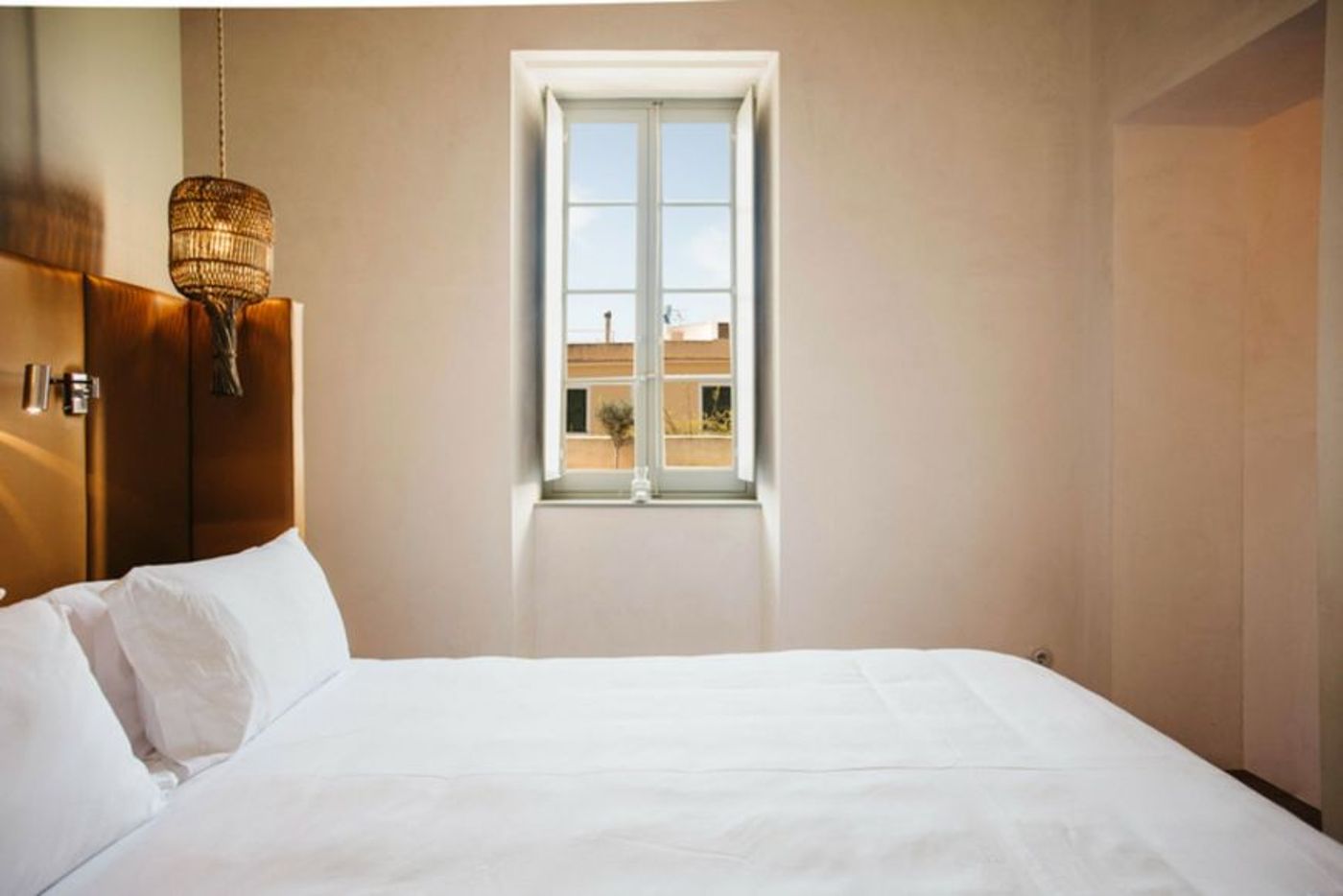 Can-Faustino-Room-44