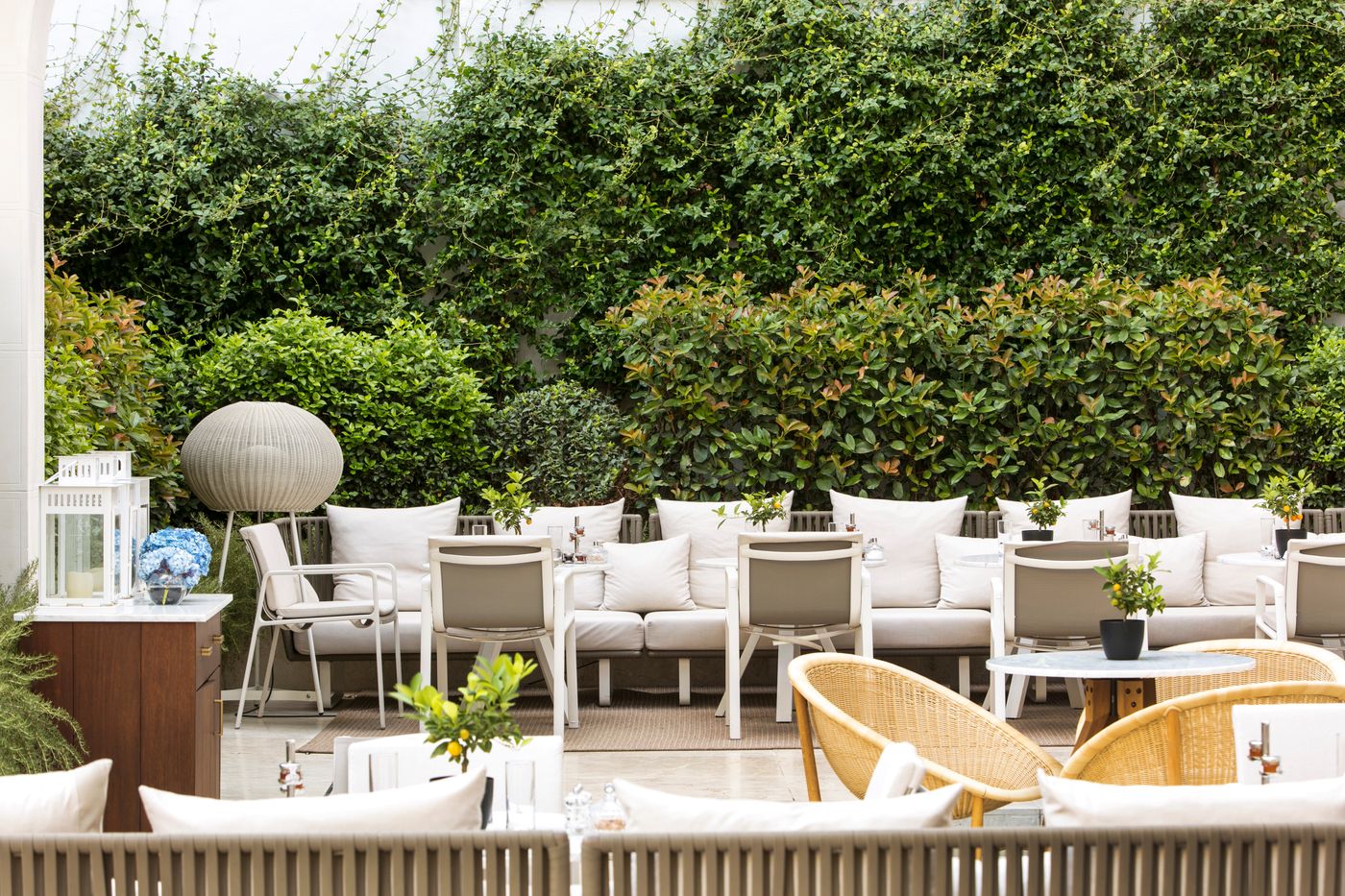 Gran-Melia-Palacio-de-los-Duques-General-view-65