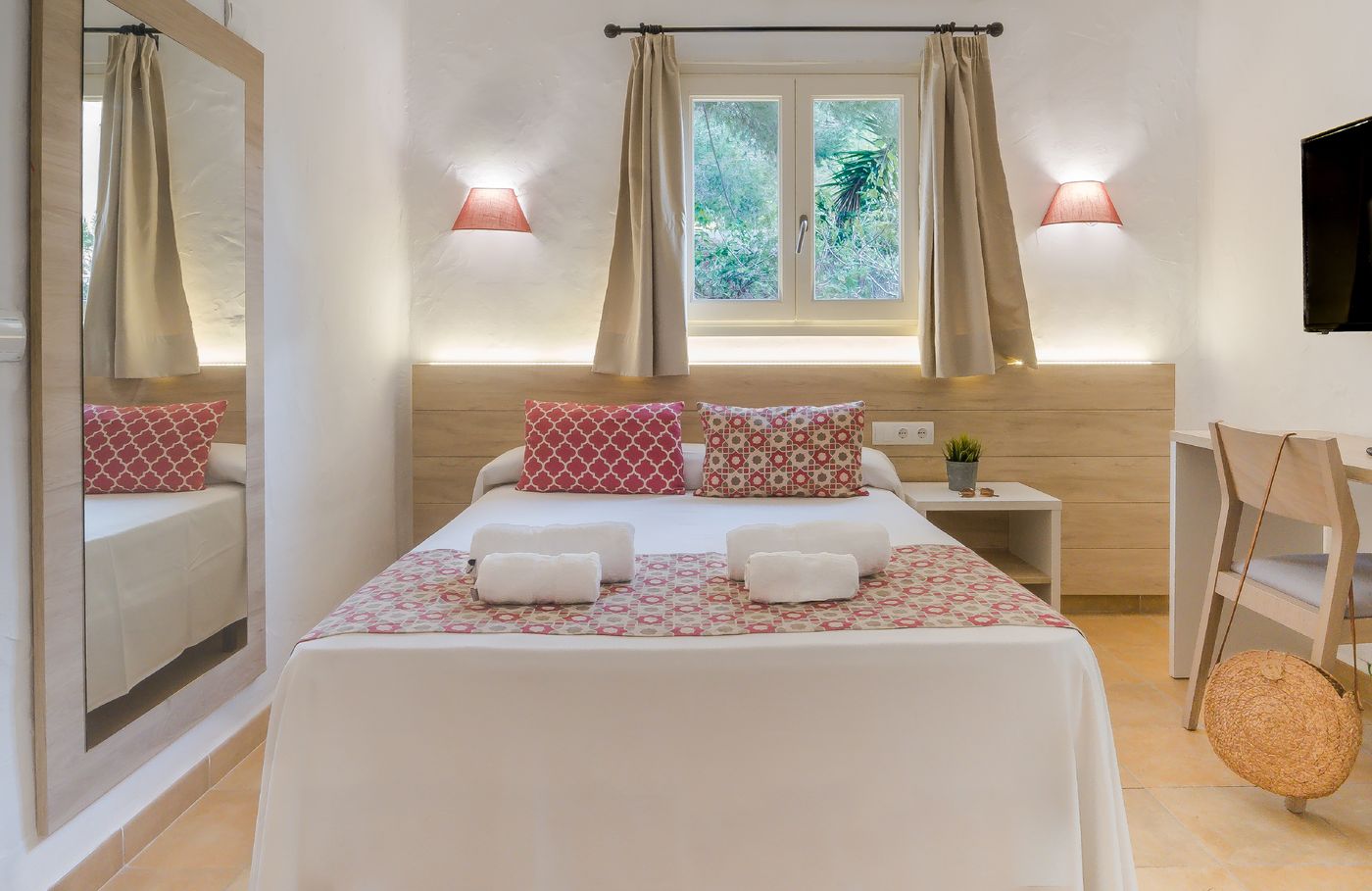 Azuline-Club-Cala-Martina-Ibiza-Room-27