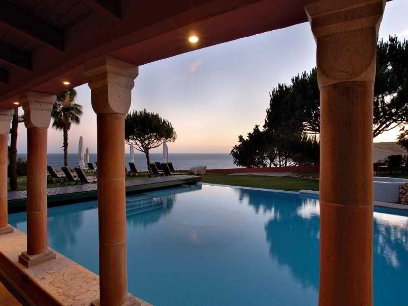 Boutique-Hotel-Miranda-Pool-11