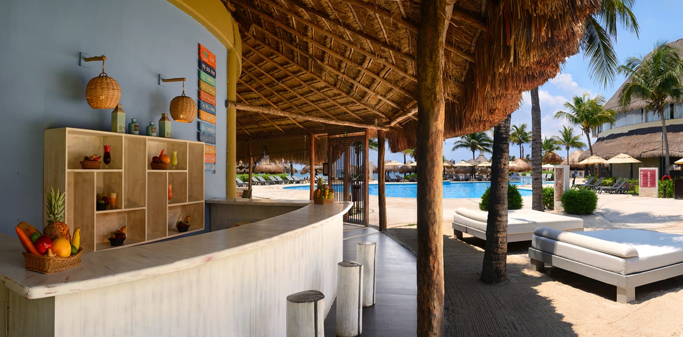Catalonia-Riviera-Maya-All-Inclusive-Bar-22