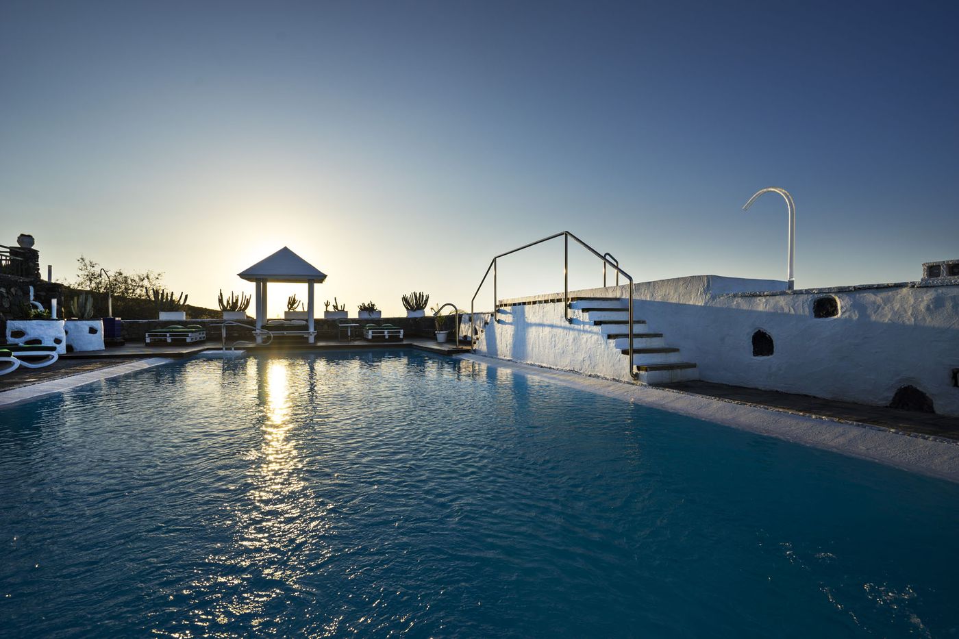 Hotel-Rural-Costa-Salada-Pool-4