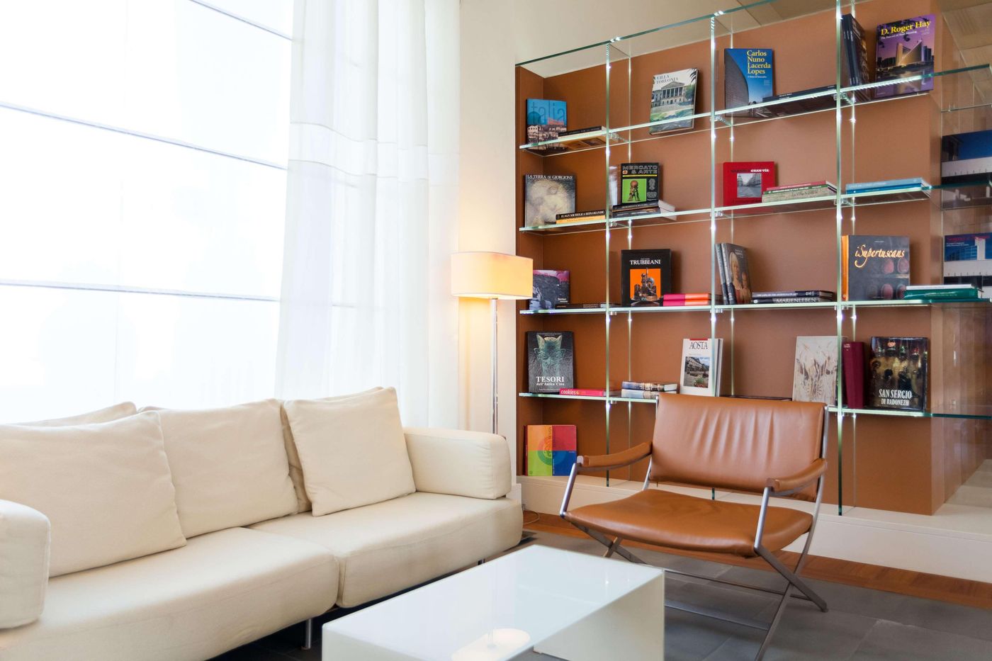 Hilton-Garden-Inn-Florence-Novoli-Lobby-3