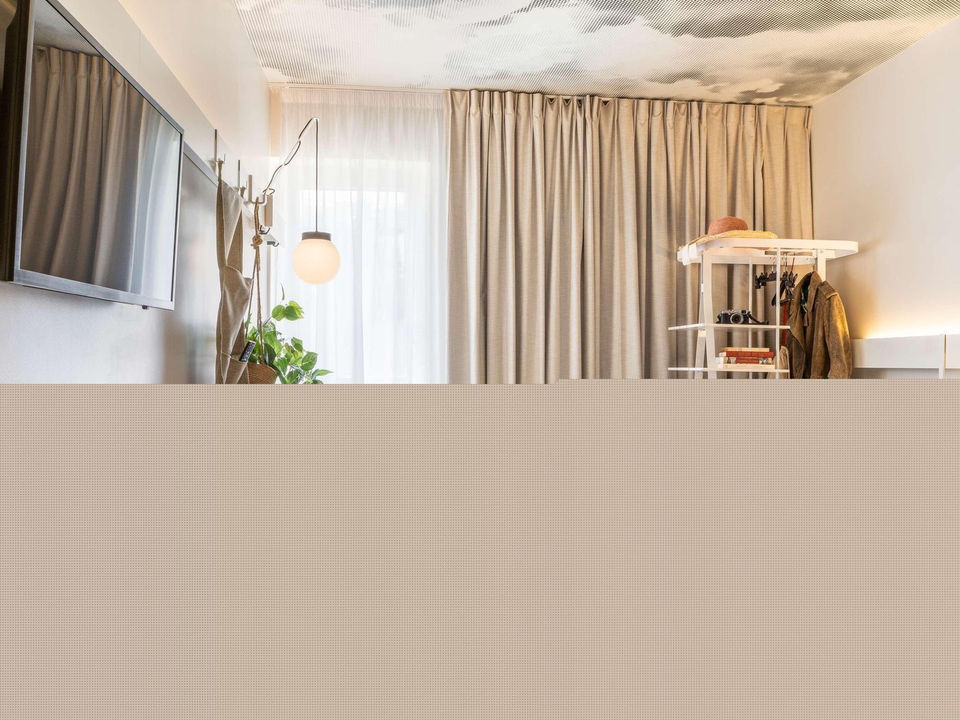 Ibis-Paris-Maine-Montparnasse-14th-Hotel-Room-31