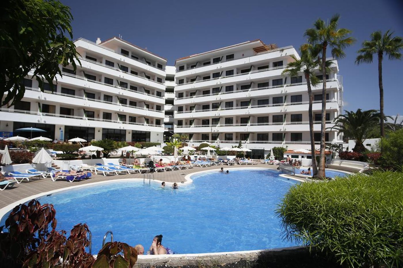 Andorra-Hotel-and-Apartments-Pool-5