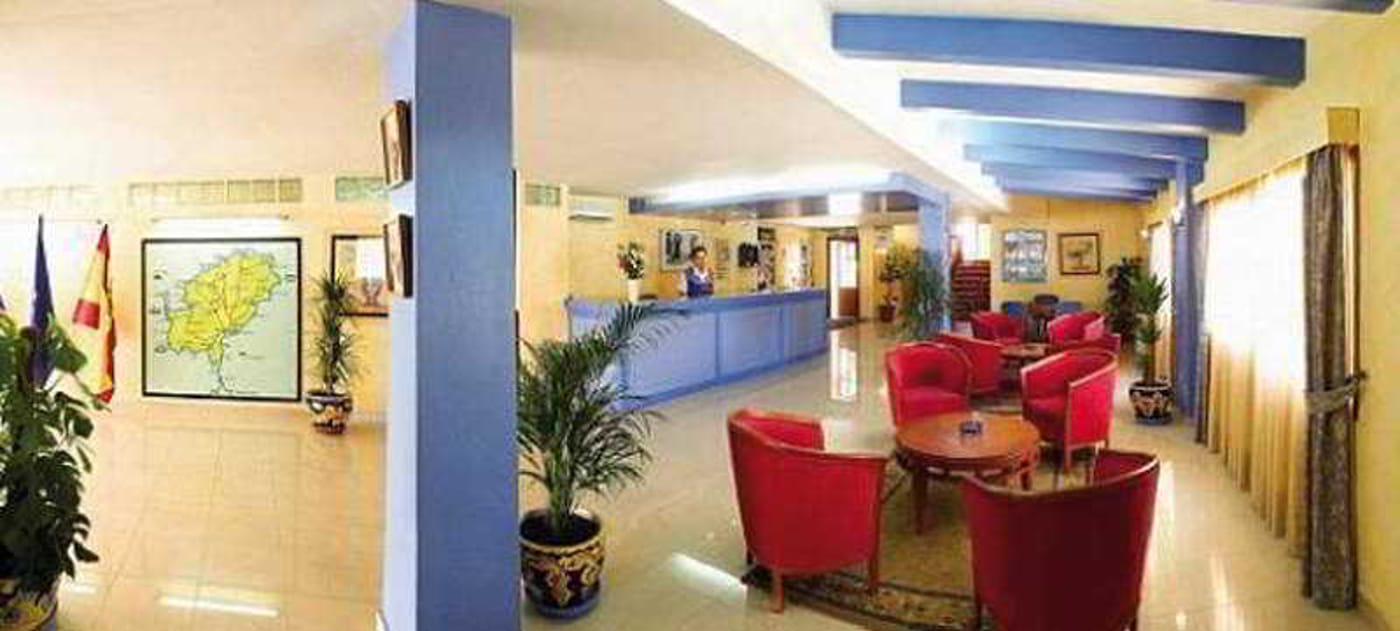 Apartamentos-Xaloc-Ibiza-Lobby-12