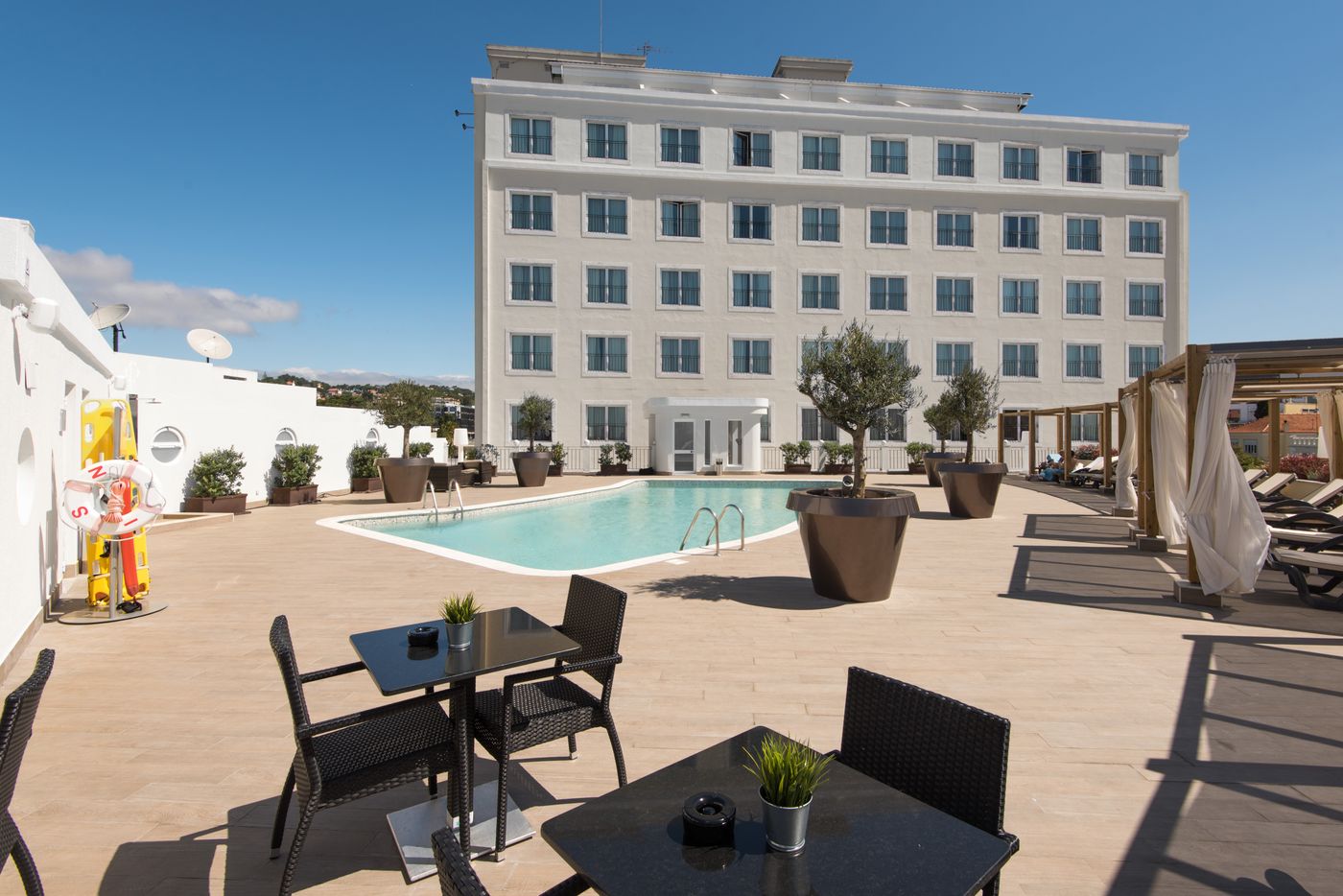 Vila-Gale-Estoril---Adults-Only-Pool-44