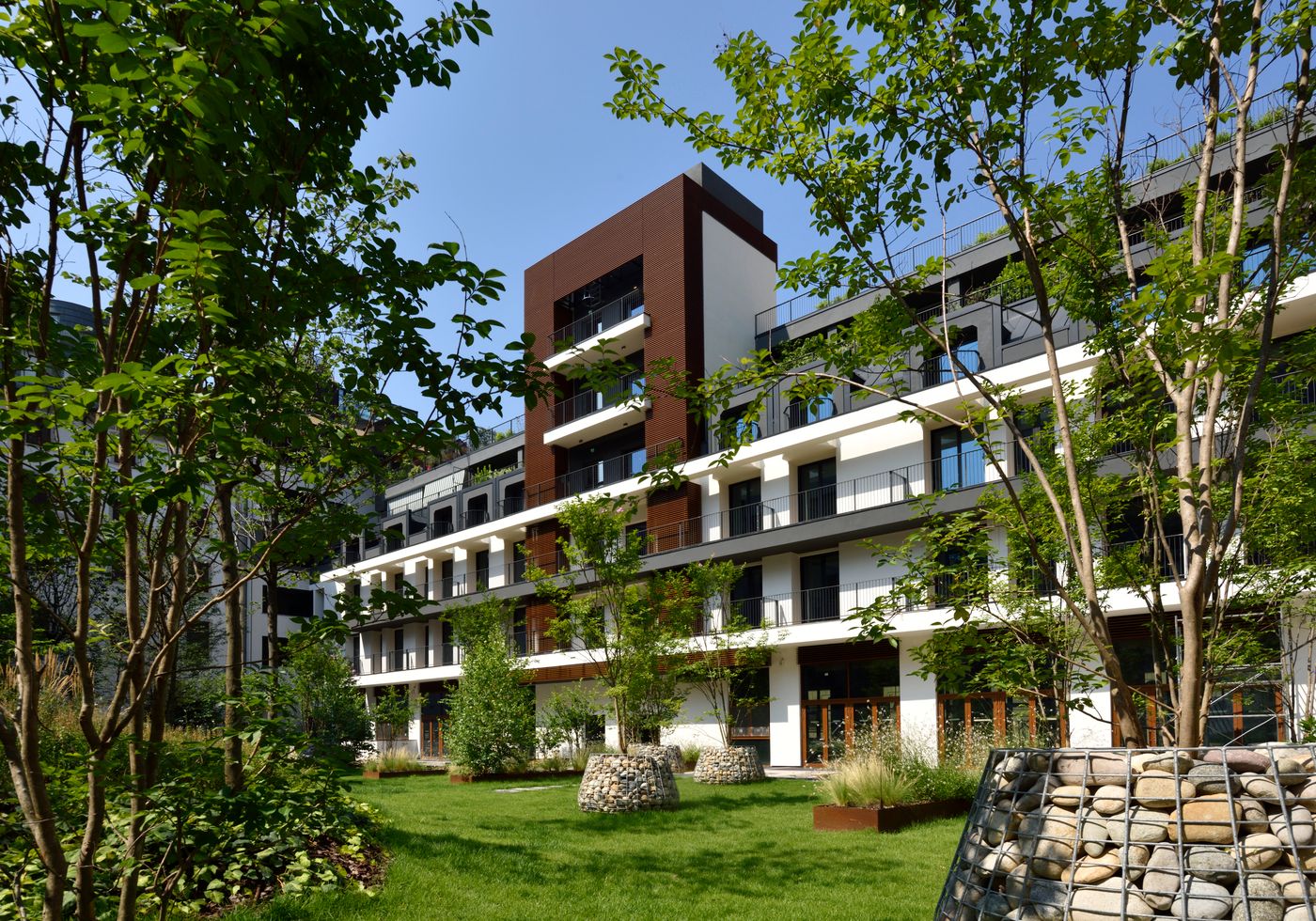 Milano-Verticale---Una-Esperienze-General-view-53