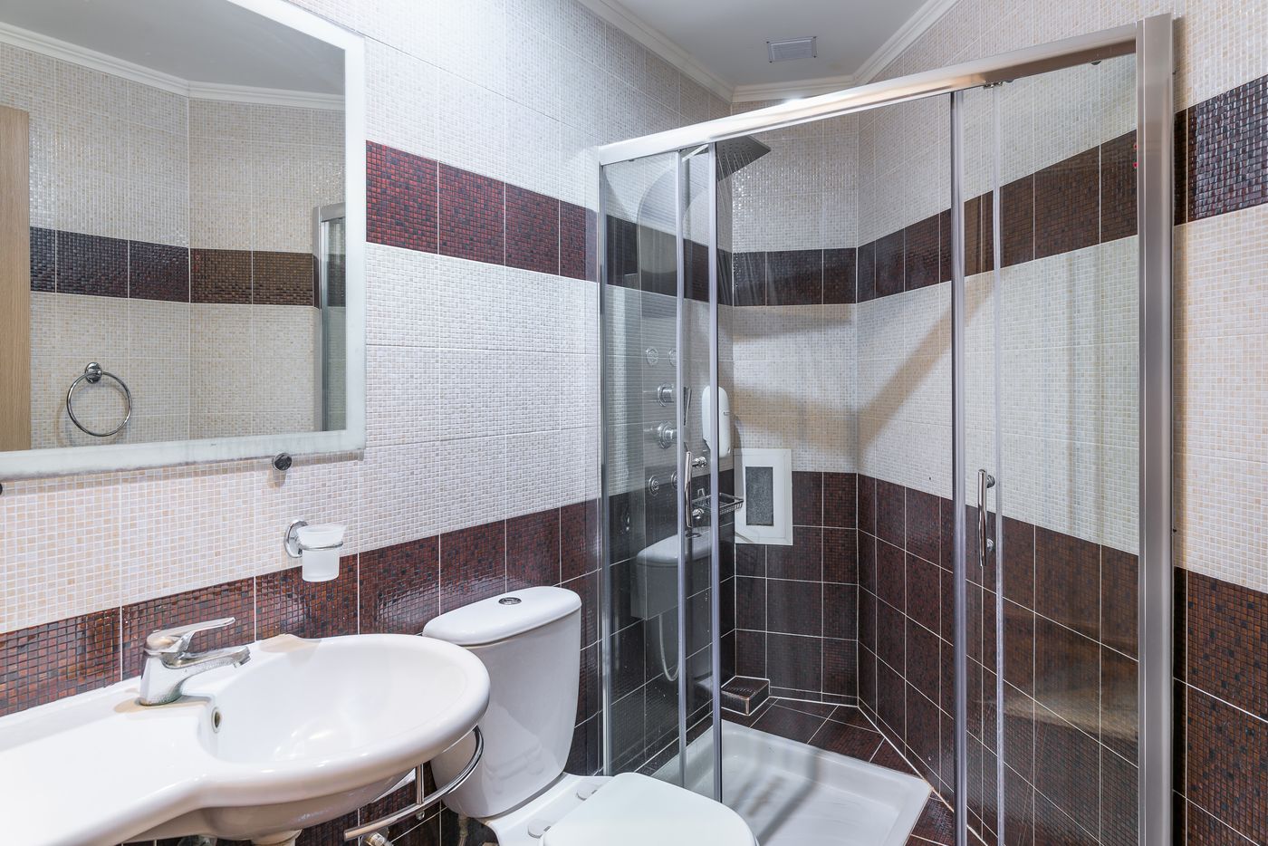 Virginia-Hotel-Room-22