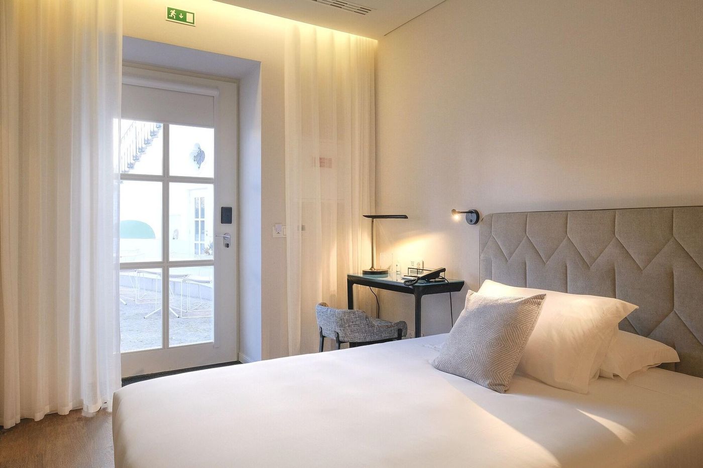 Mourasuites-Hotel-Room-36