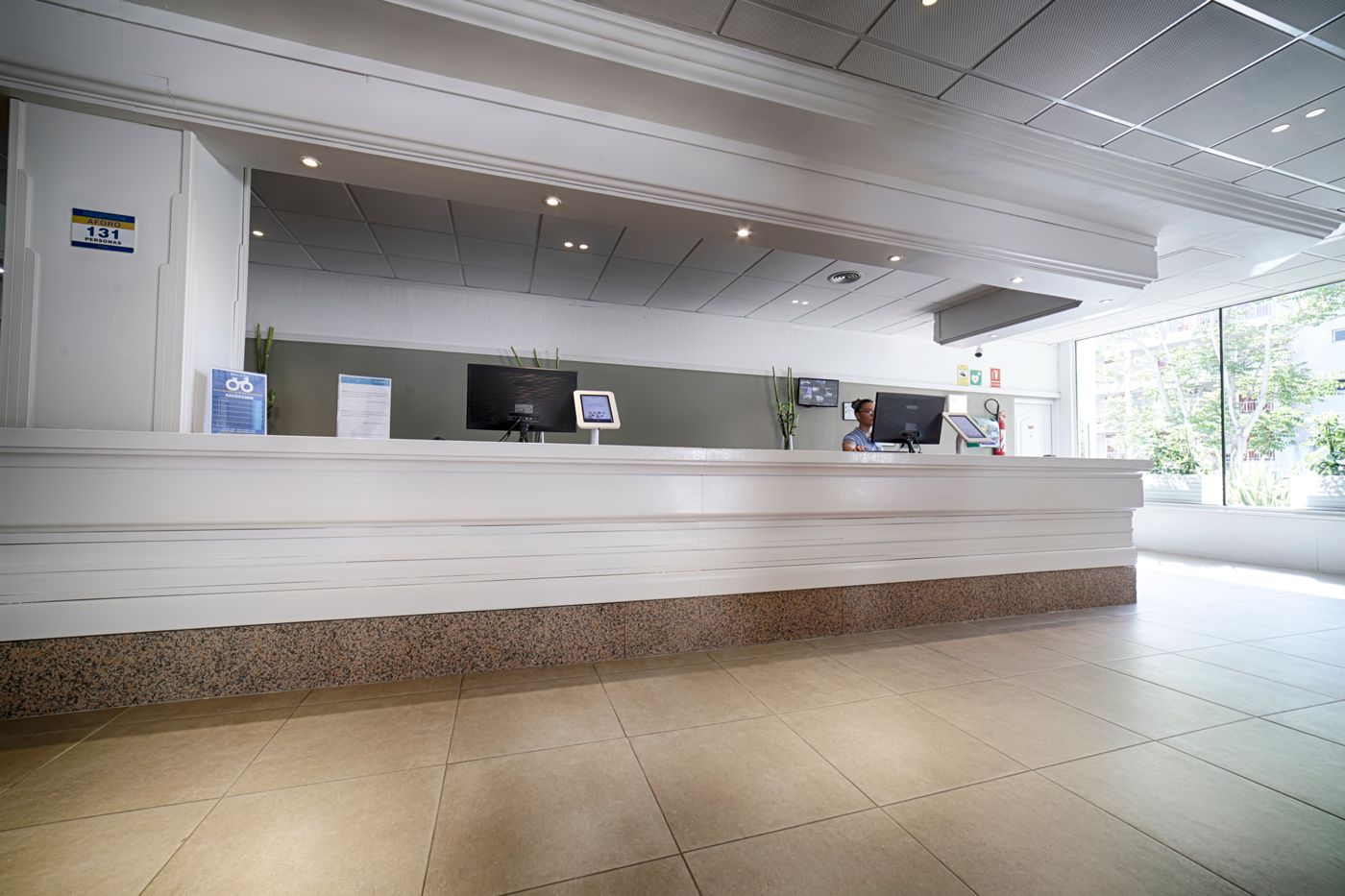 Villa-Dorada-Lobby-33