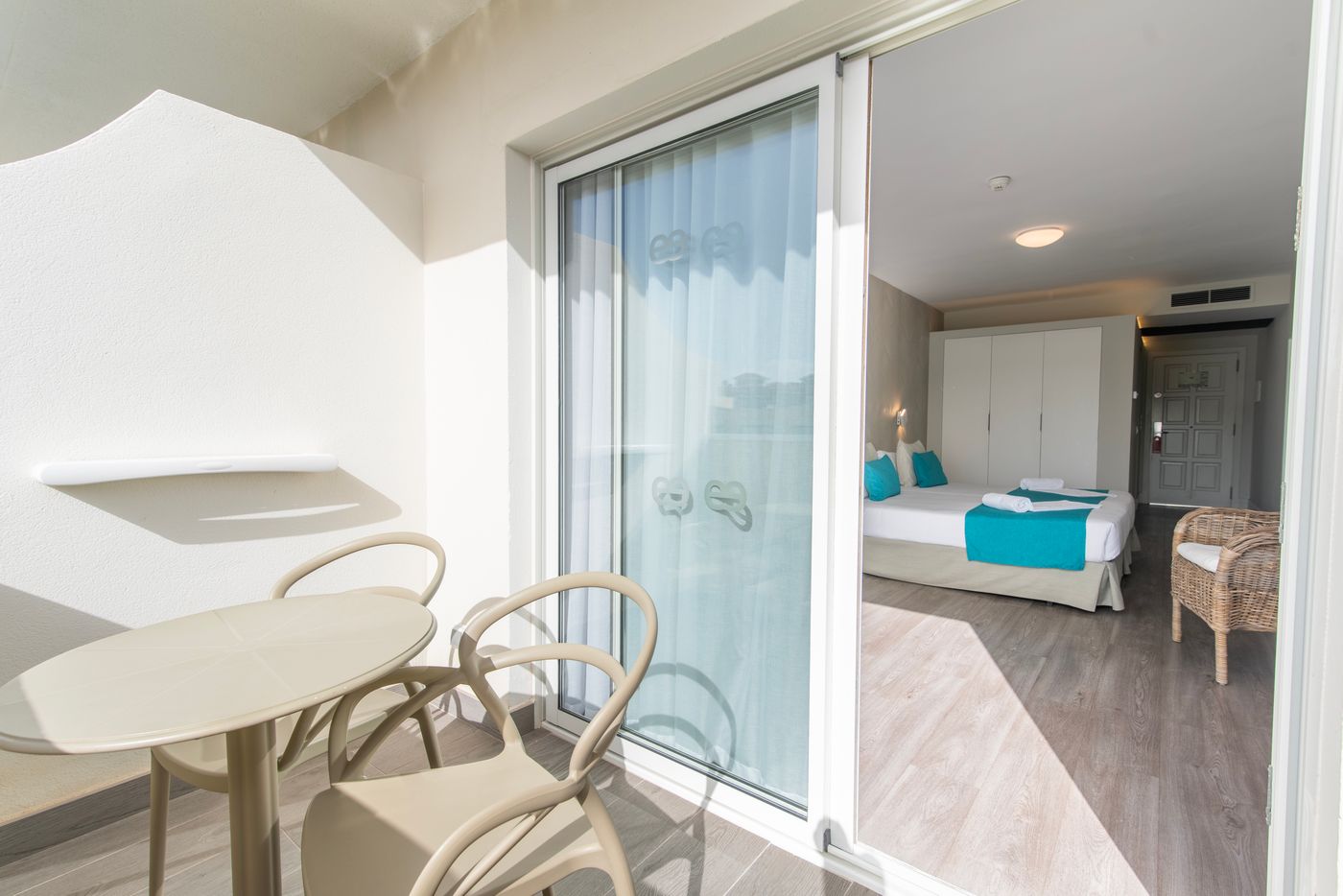 Ereza-Mar---Adults-Only-Room-18