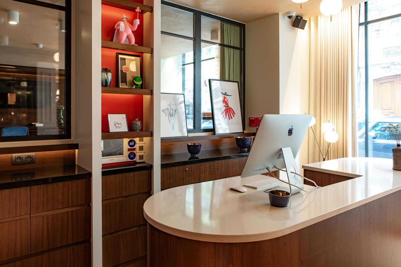 Hotel-Maison-Mere-Lobby-9