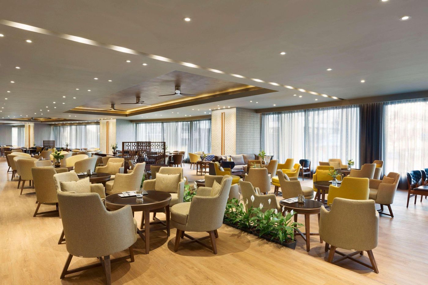 Wyndham-Grand-Athens-Bar-8