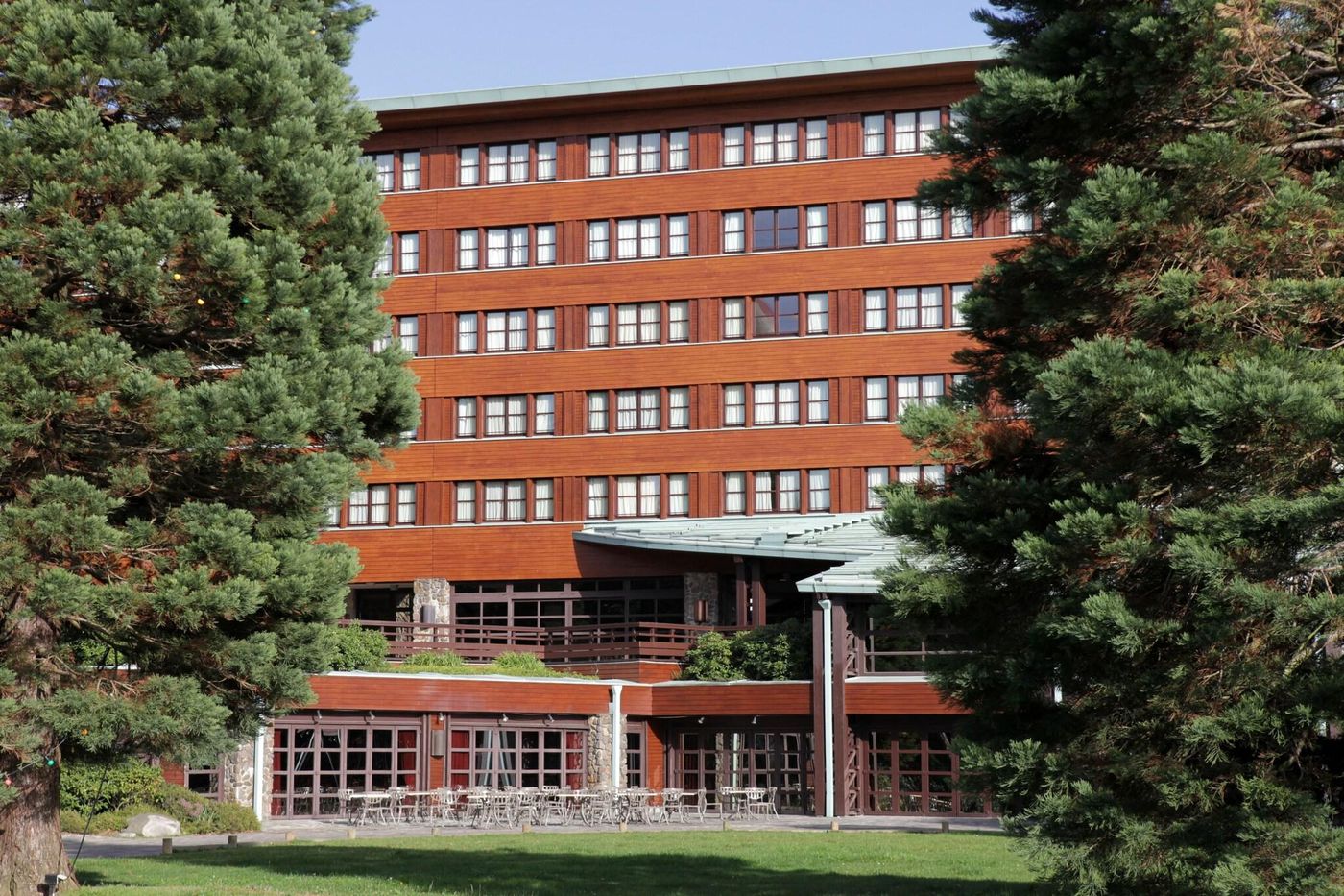 Disney'S Sequoia Lodge-France-Paris-General view-7