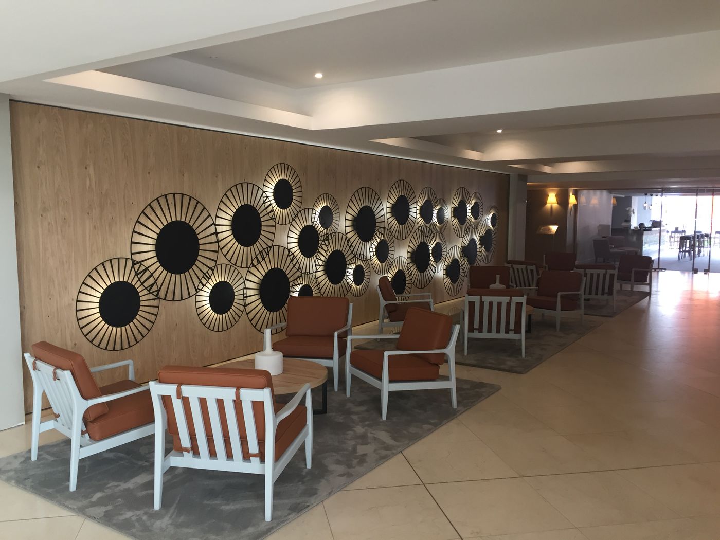 Yellow-Praia-Monte-Gordo-Hotel-Lobby-31