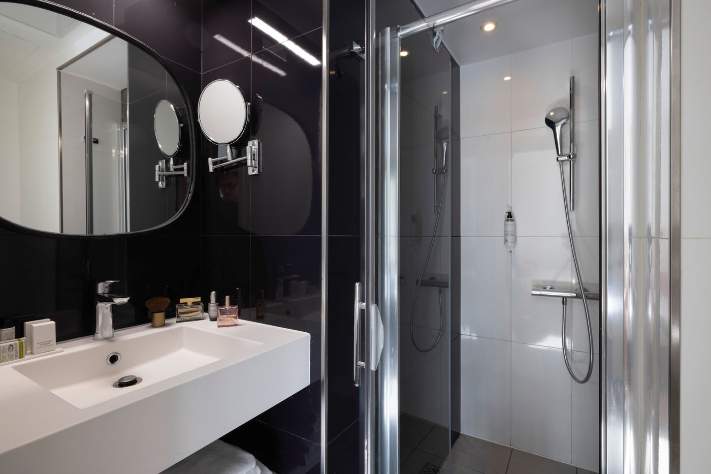 Bailli-de-Suffren-Room-13