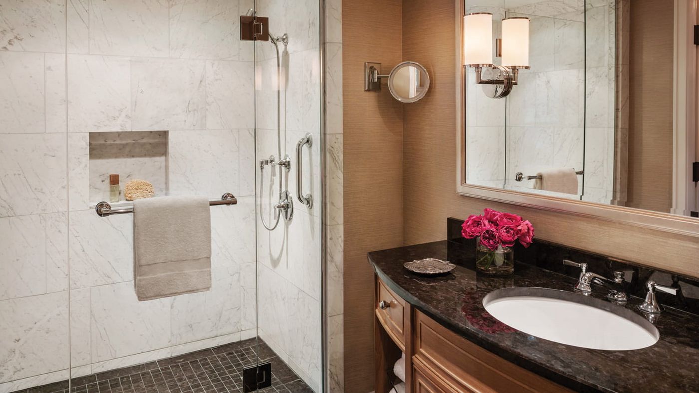 Four-Seasons-Hotel-Boston-Room-42