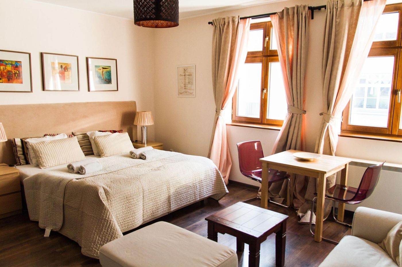 Lounge-Apartments-Room-14