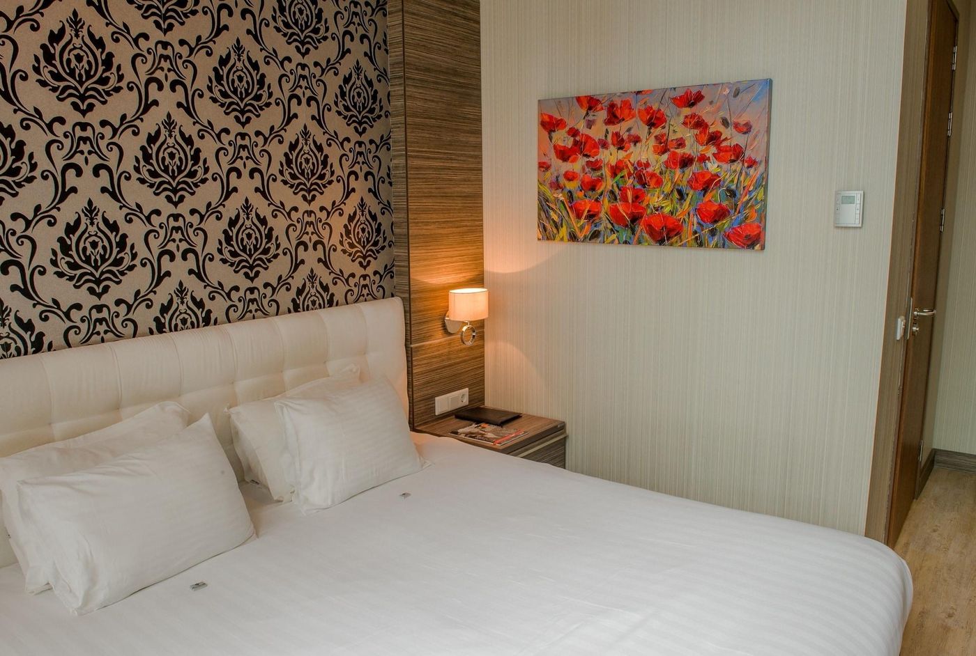 Grand Hotel Downtown-Netherlands-AMSTERDAM-Room-7