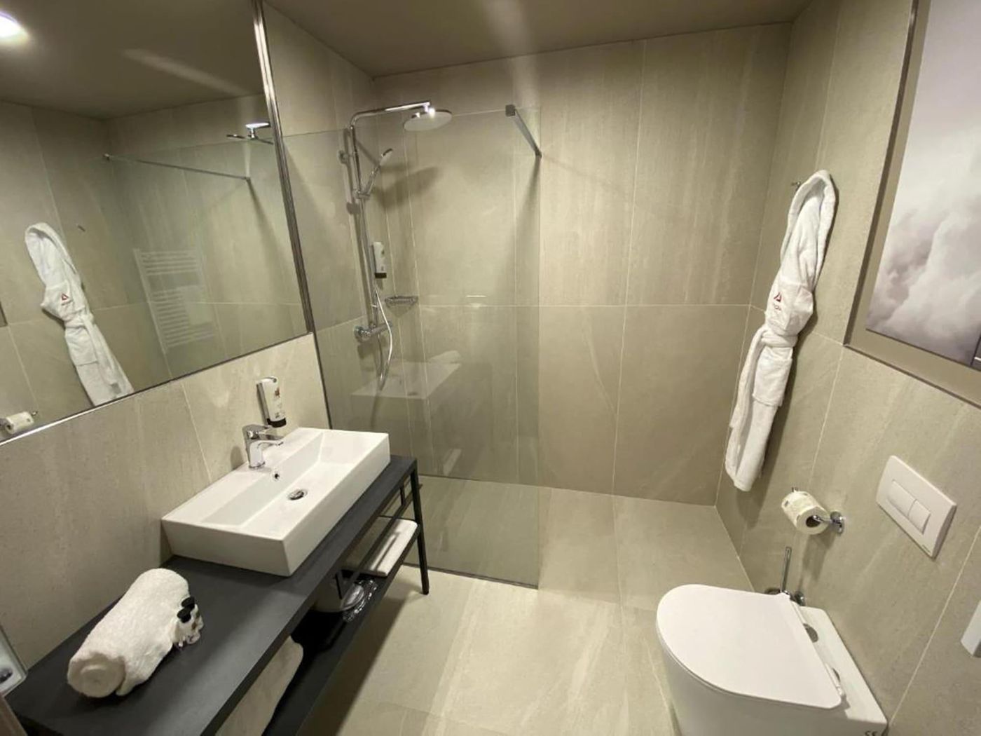 Amedia-Hotel-Mailand-a-Trademark-by-Wyndham-Room-42