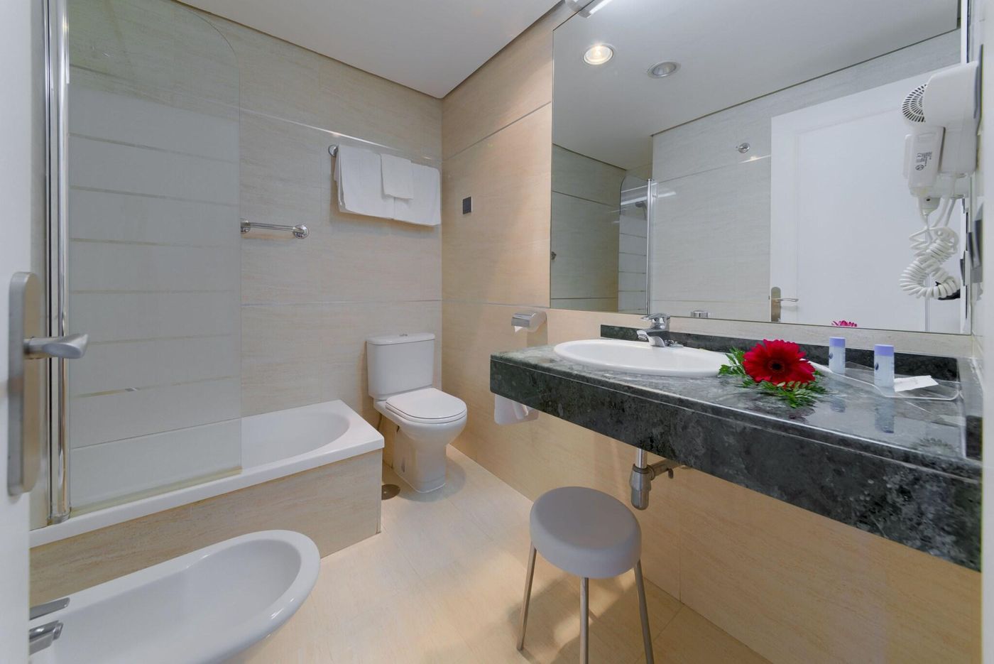 Hotel-Puertobahia---SPA-Room-42