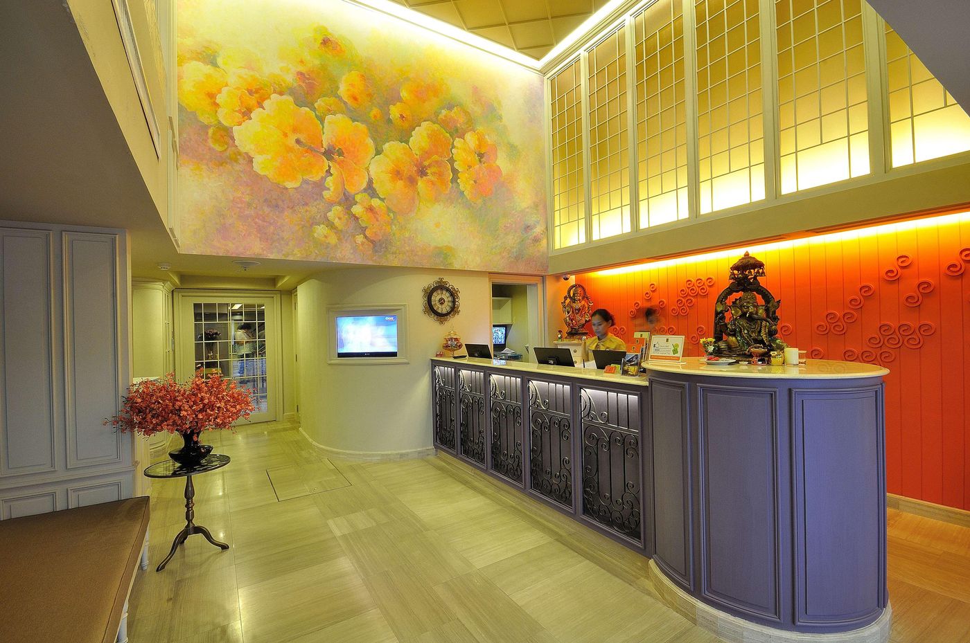 La-Petite-Salil-Sukhumvit-11-Lobby-1