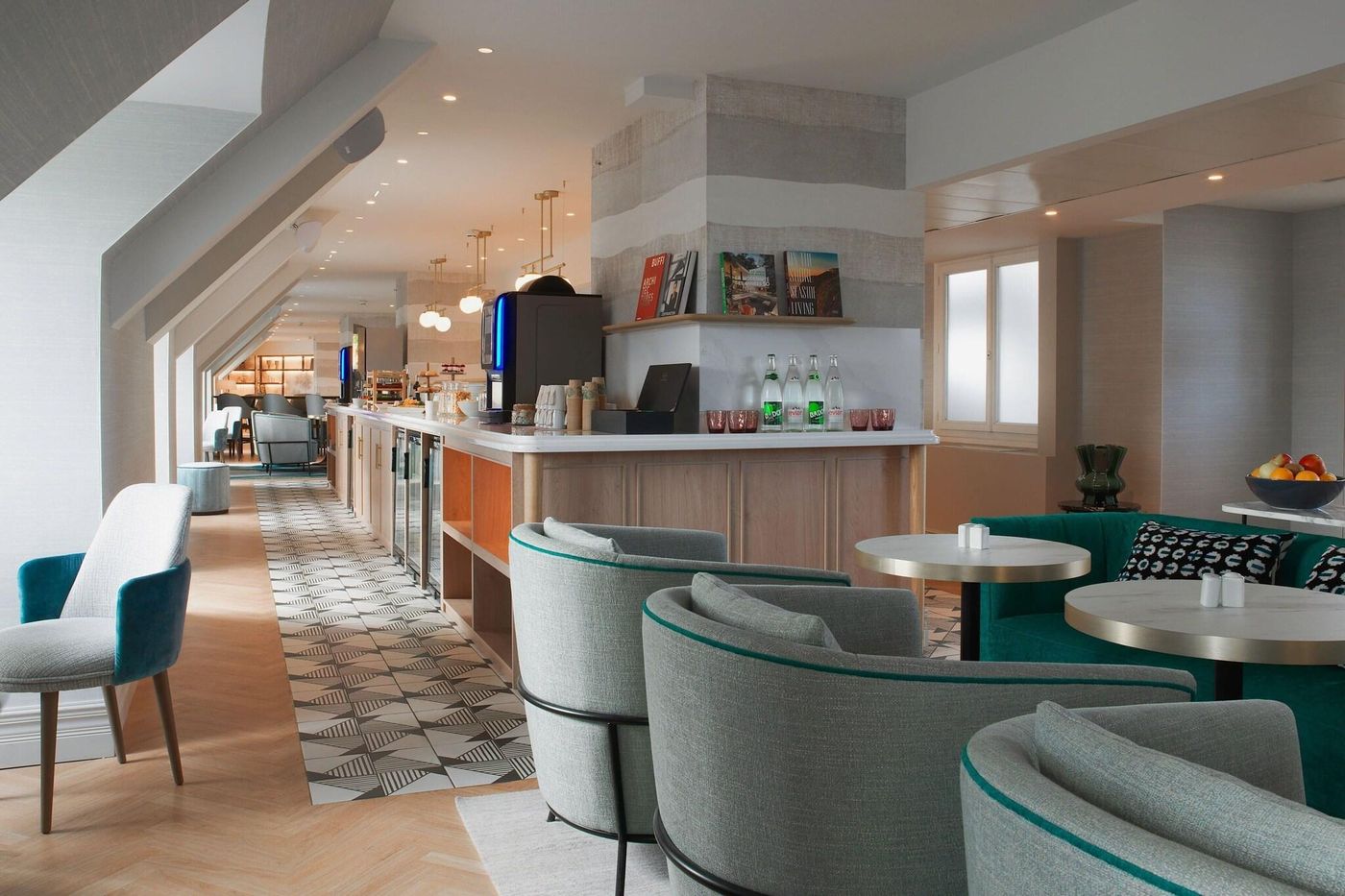 Marriott-Hotel-Paris-Opera-Ambassador-Lobby-5