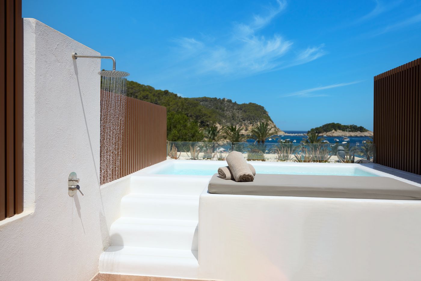 Club Cala San Miguel Hotel Ibiza, Curio Collection by Hilton