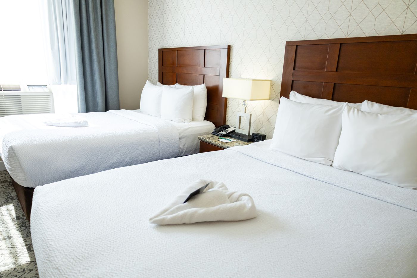 Quality-Inn---Suites-Downtown-Vancouver-Room-7