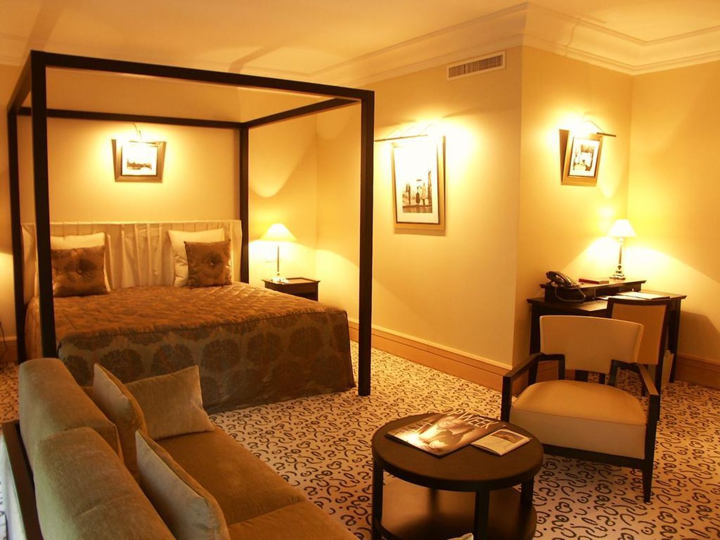 Pavillon De La Rotonde Et Spa - France - CHARBONNIERES LES BAINS - General view - 4