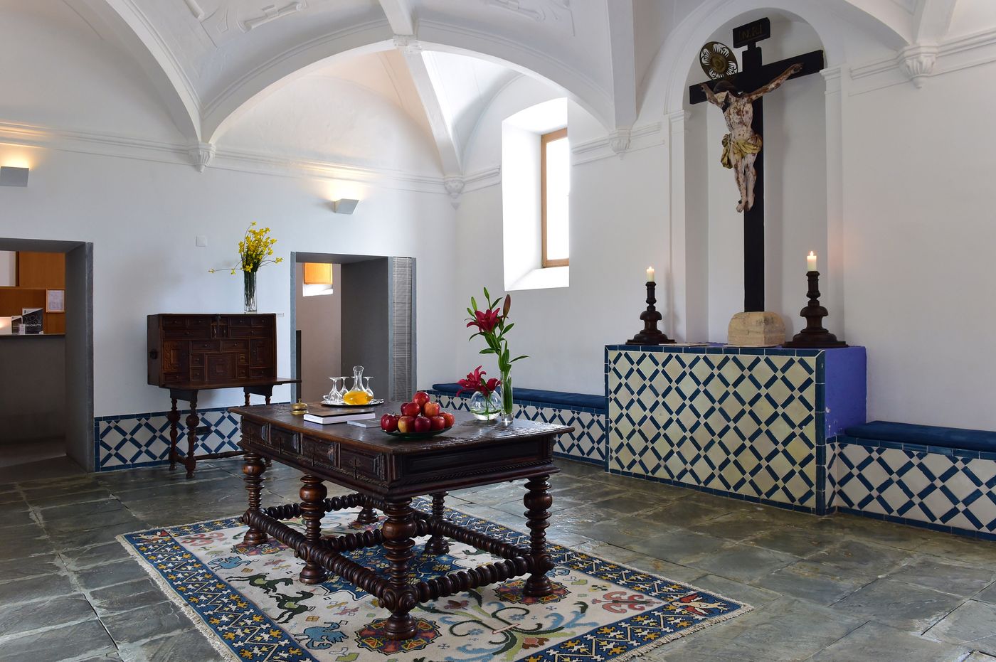 Pousada-Convento-de-Arraiolos-Lobby-4