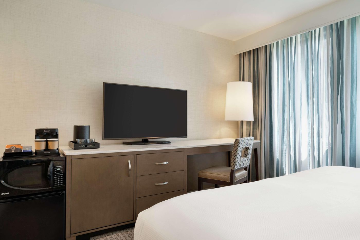 Embassy Suites Philadelphia Valley Forge-United States-WAYNE-Room-9