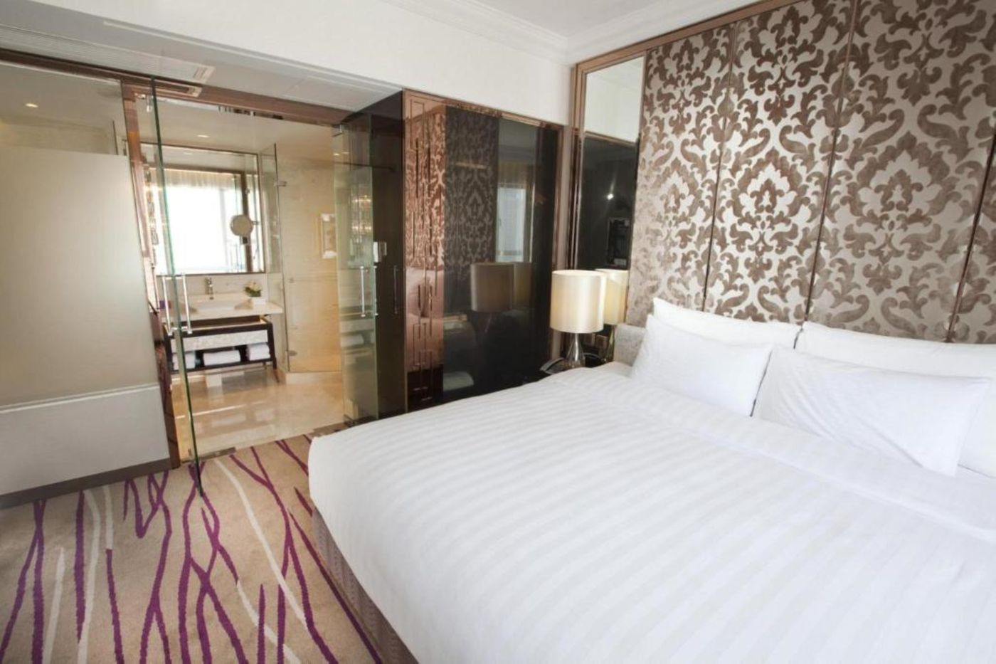 Dorsett-Wanchai--Hong-Kong-Room-20