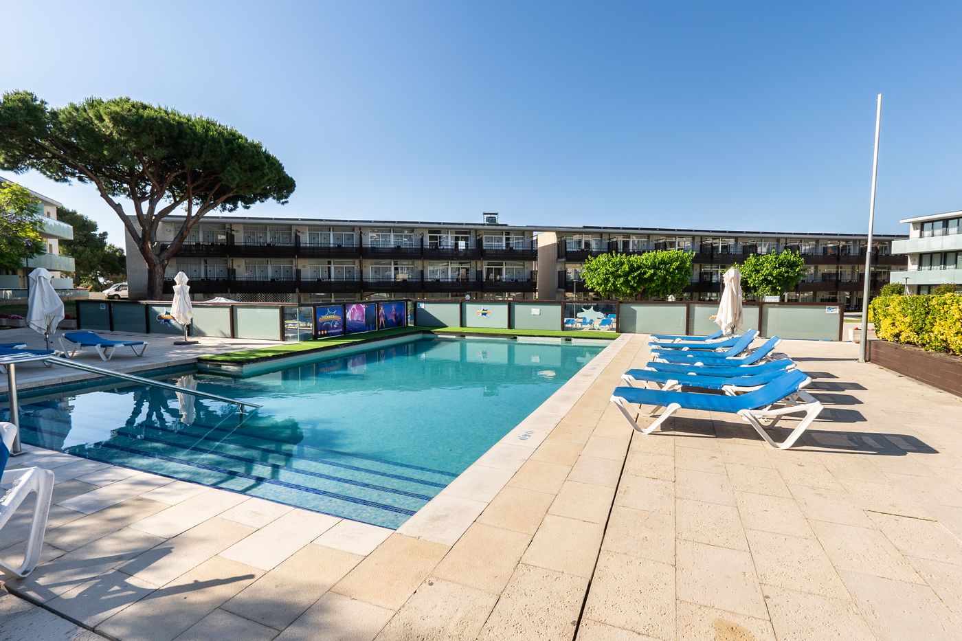 Comtat-Sant-Jordi-Aparthotel-Pool-5