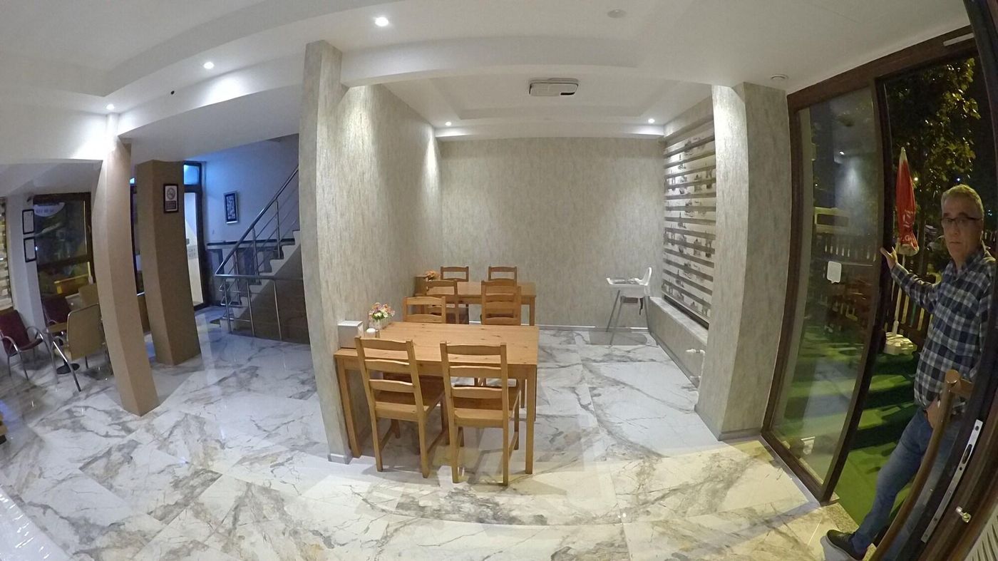 Torun Istanbul Old City-Turkey-TOPKAPI - ISTANBUL-Restaurant-1