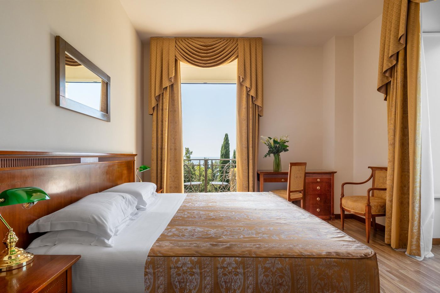 Excelsior-Palace-Room-29