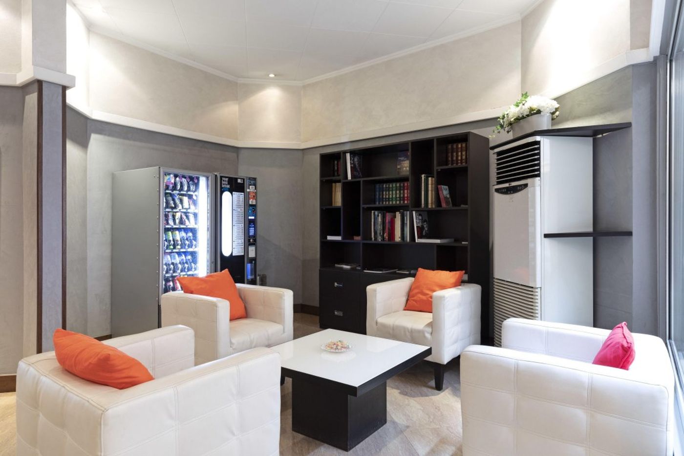 B&B Hotel Como City Center-Italy-COMO-Lobby-4