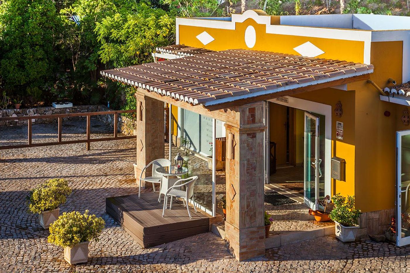 Montinho-de-Ouro-Lobby-8