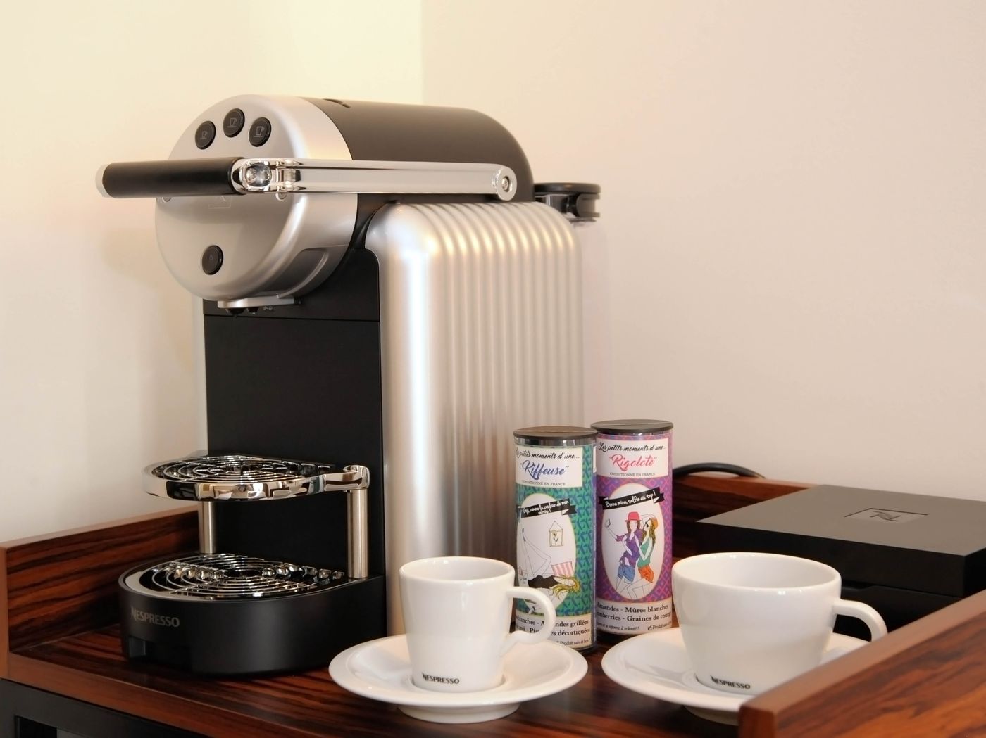 Mom-Art-Hotel-Room-8