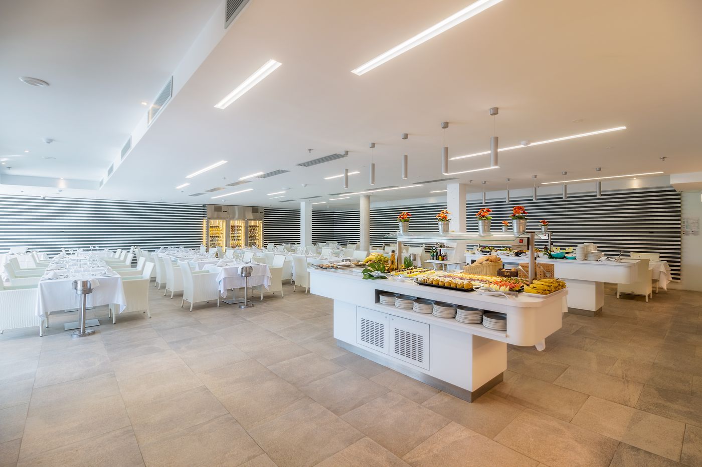 Hotel-LIVVO-Los-Calderones-Restaurant-18