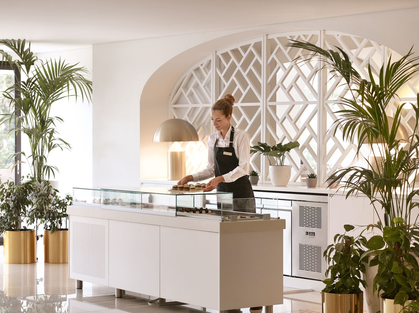 Grecotel-Luxme-Daphnila-Bay-Dassia-Restaurant-30