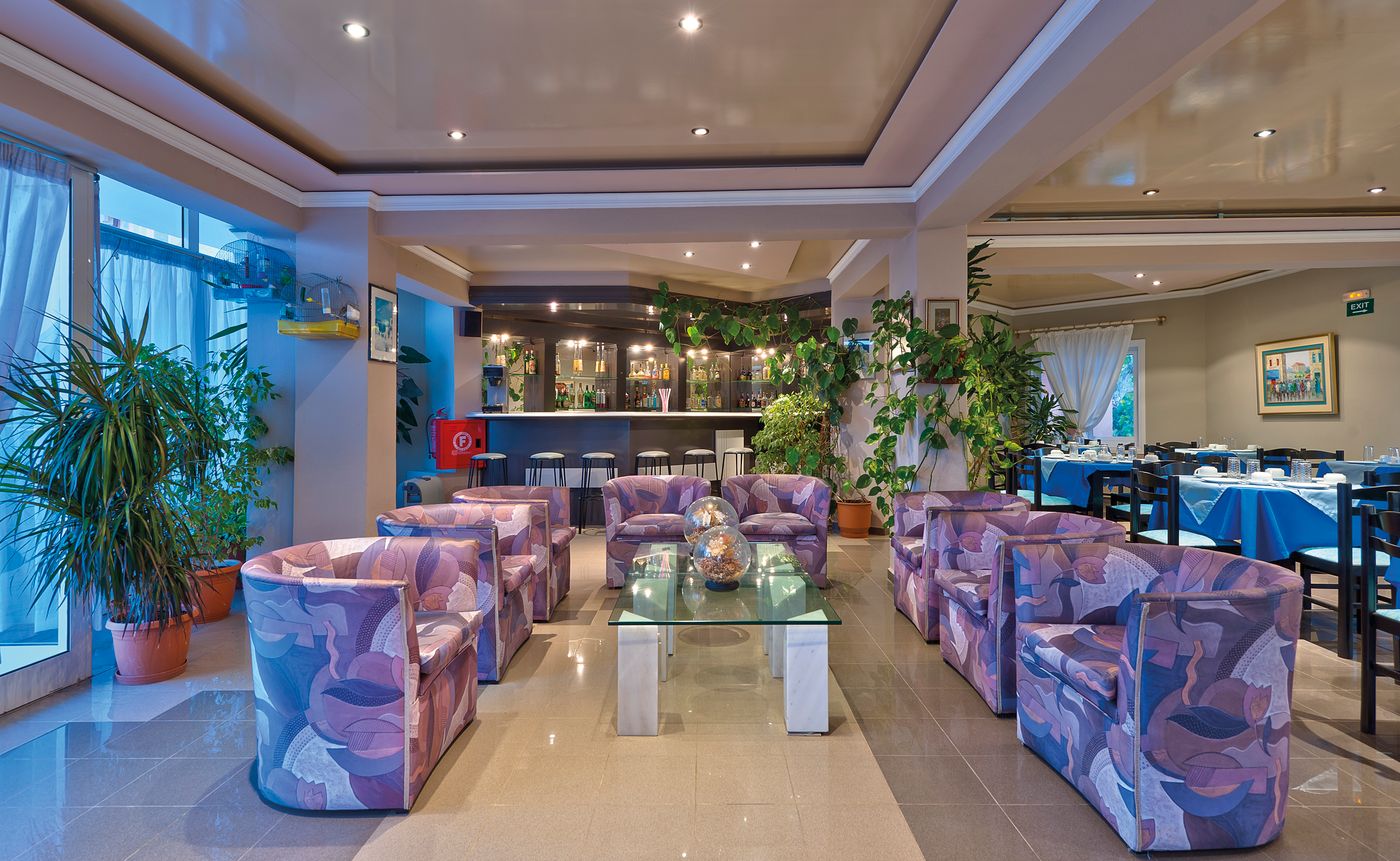 Koukouras Apartments