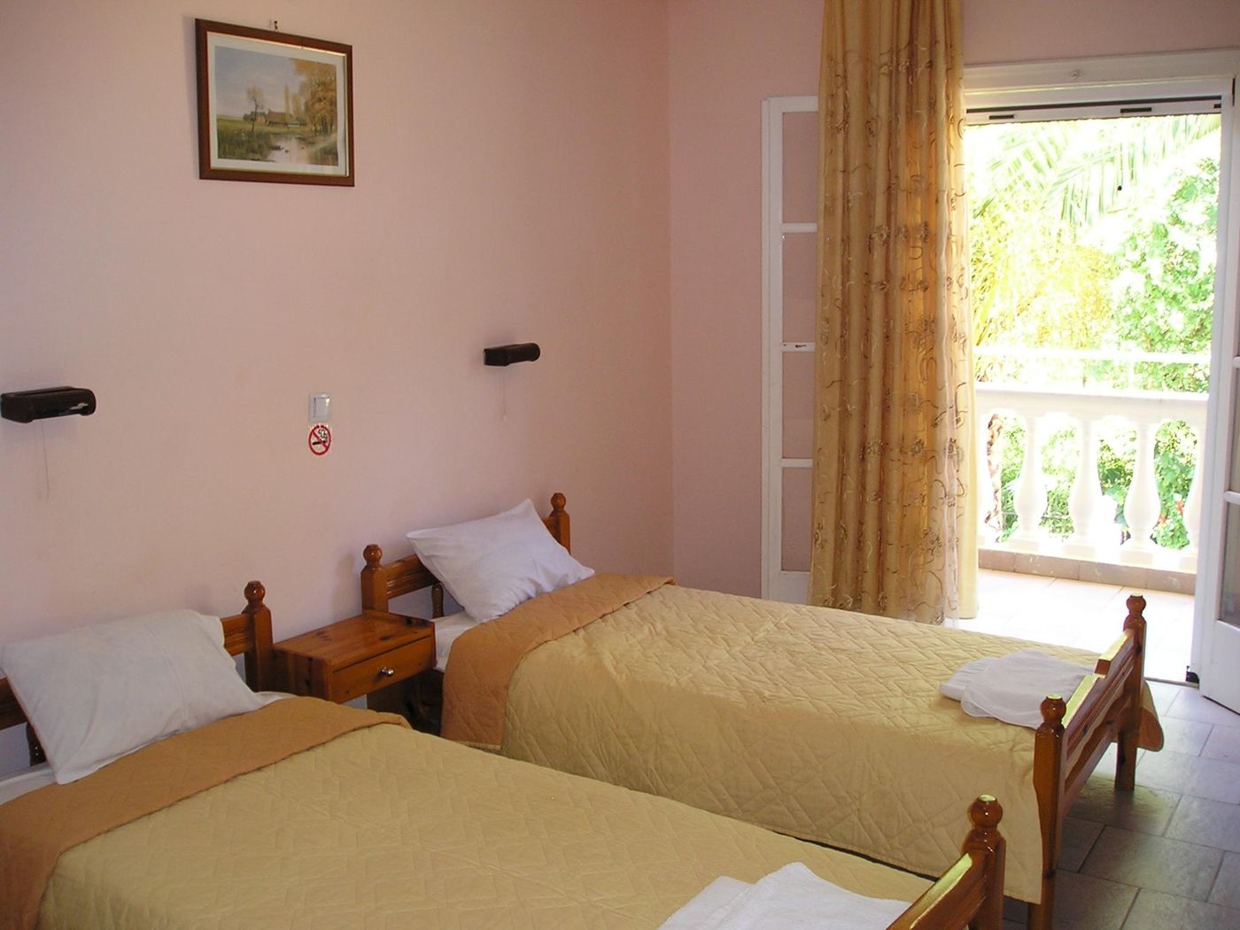 River-Studios-and-Apartments-Room-17