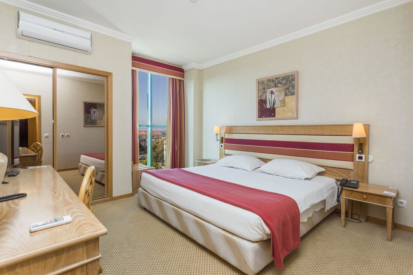 Riviera-Hotel-Carcavelos-Room-6