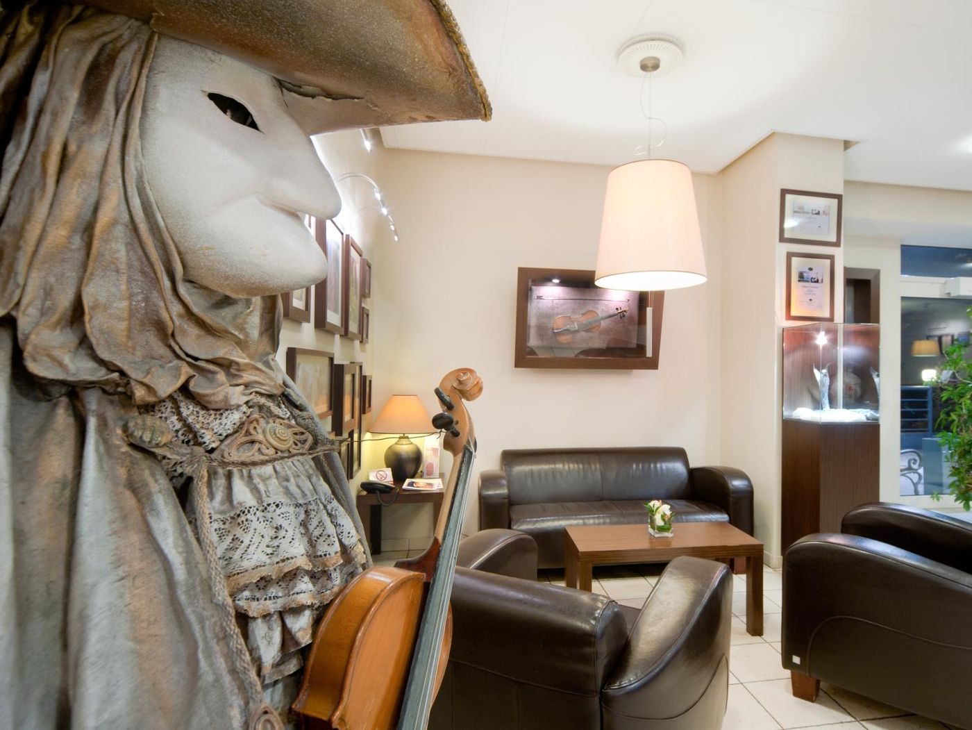 Vivaldi-Poland-POZNAN-Lobby-4